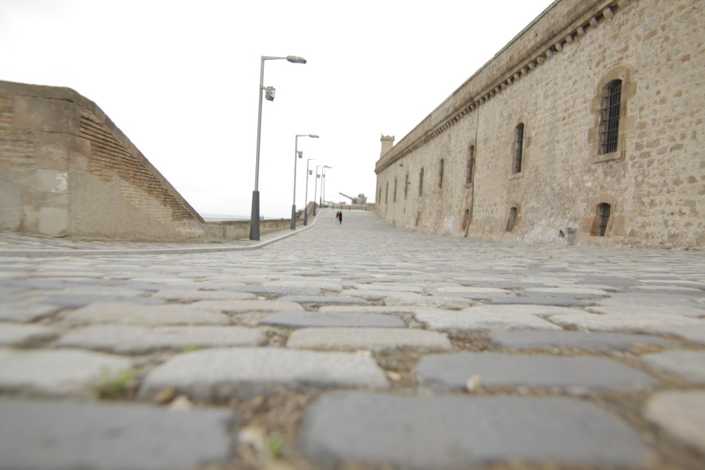 Vista por el costado sur del Castillo o Fuerte de Montjuic